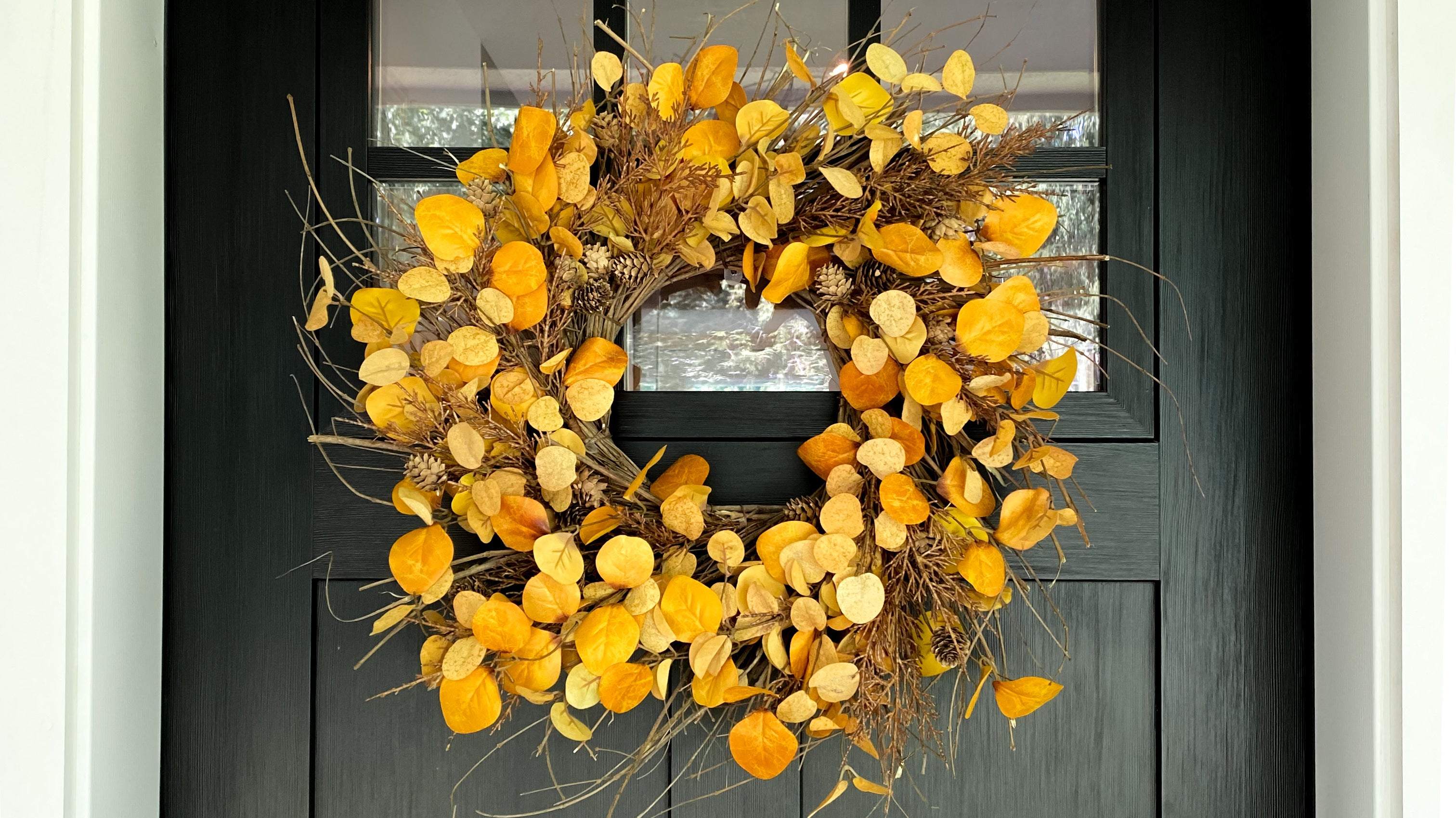 Infusing foliage into your modern farmhouse fall décor