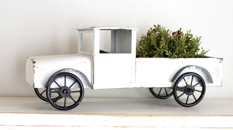 The Magic of a Modern Farmhouse Christmas