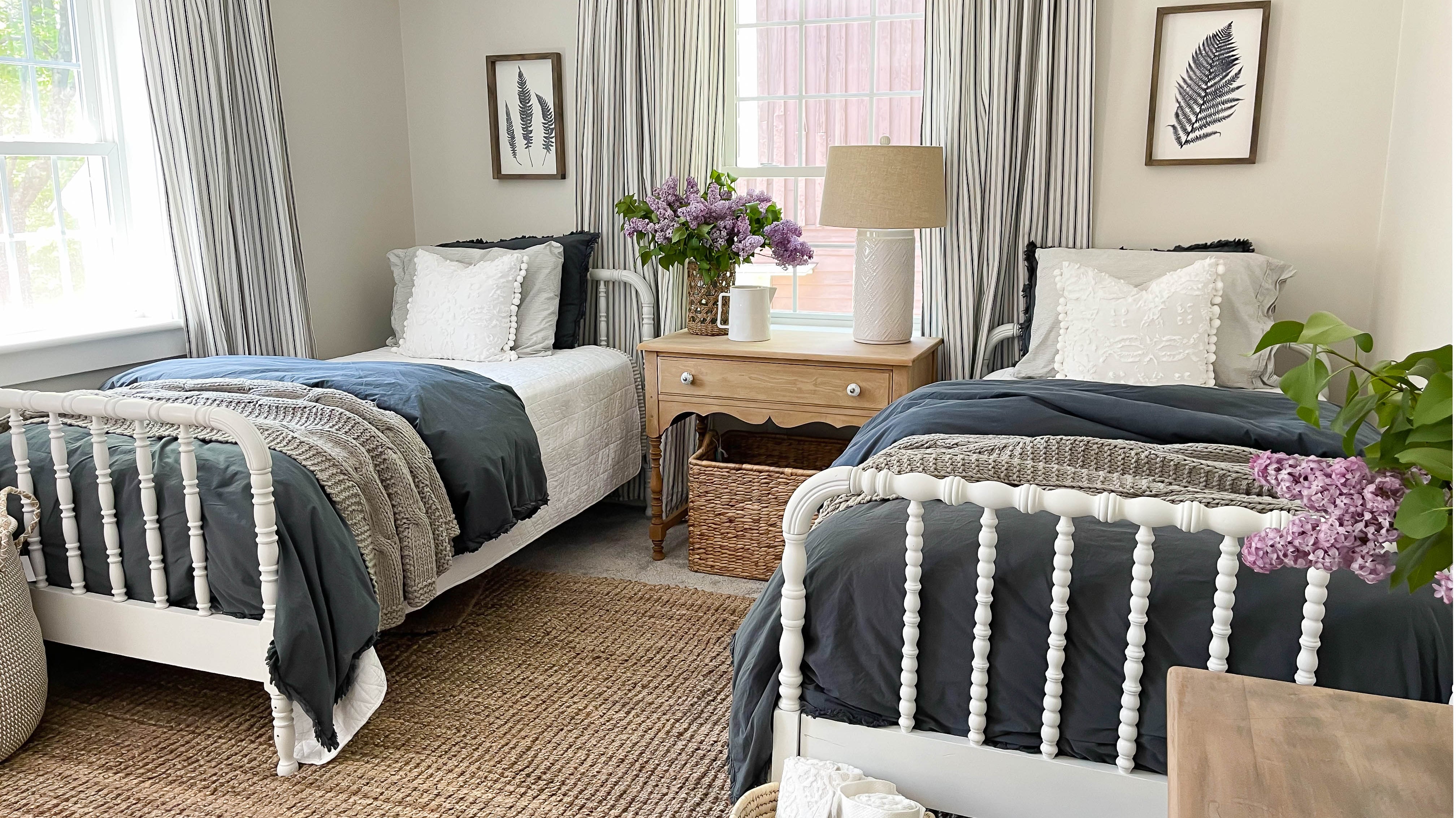 Farmhouse guest room décor