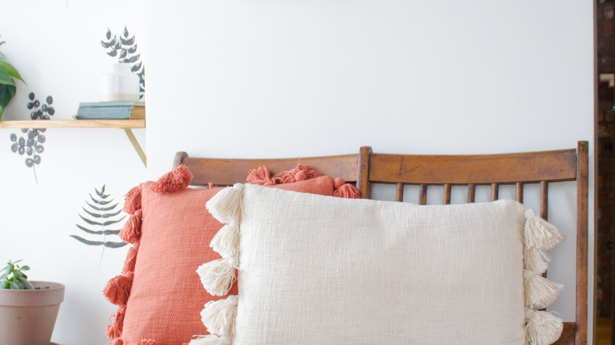 Textured must-haves: decorative pillows and throws
