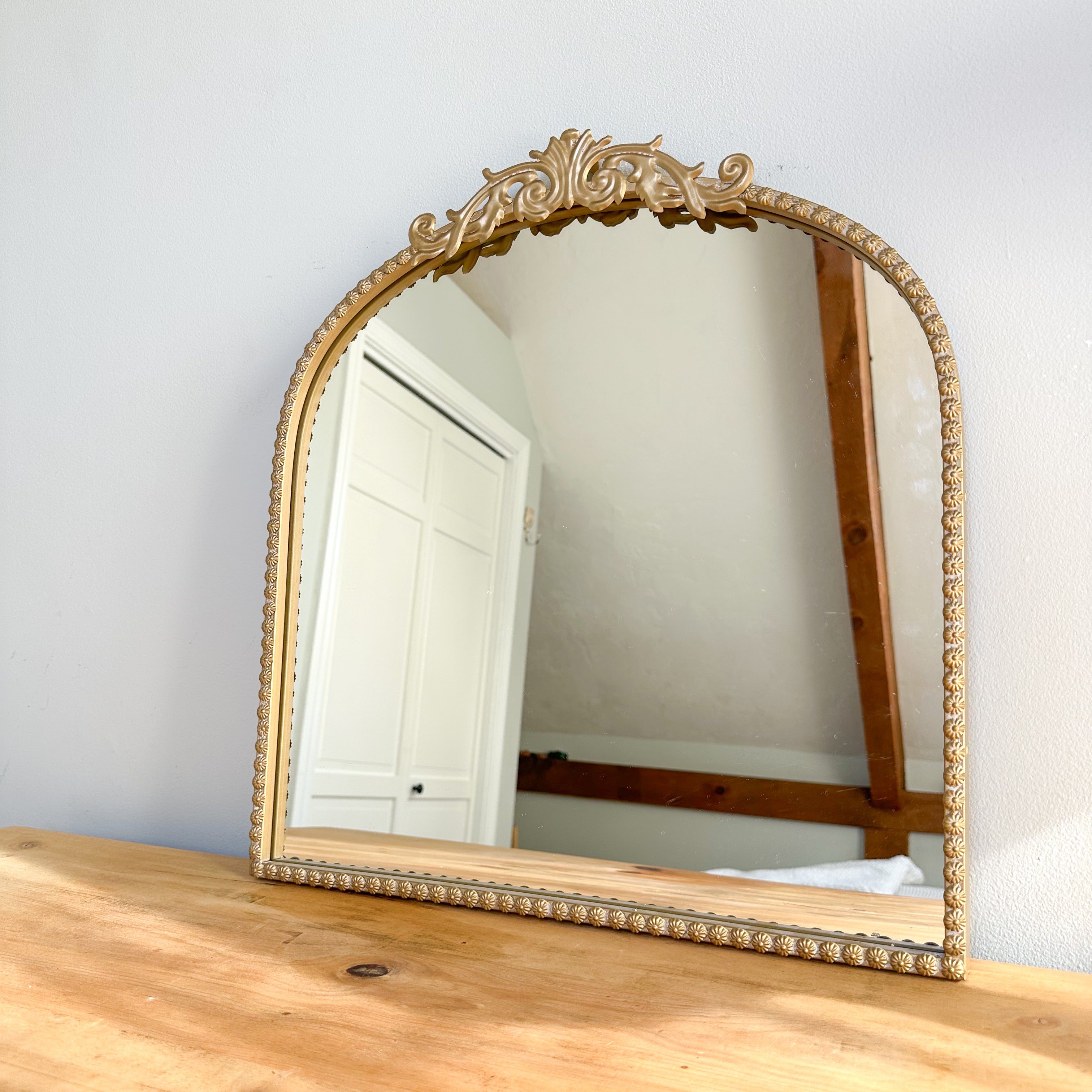 Antique Gold Arch Shaped Mirror