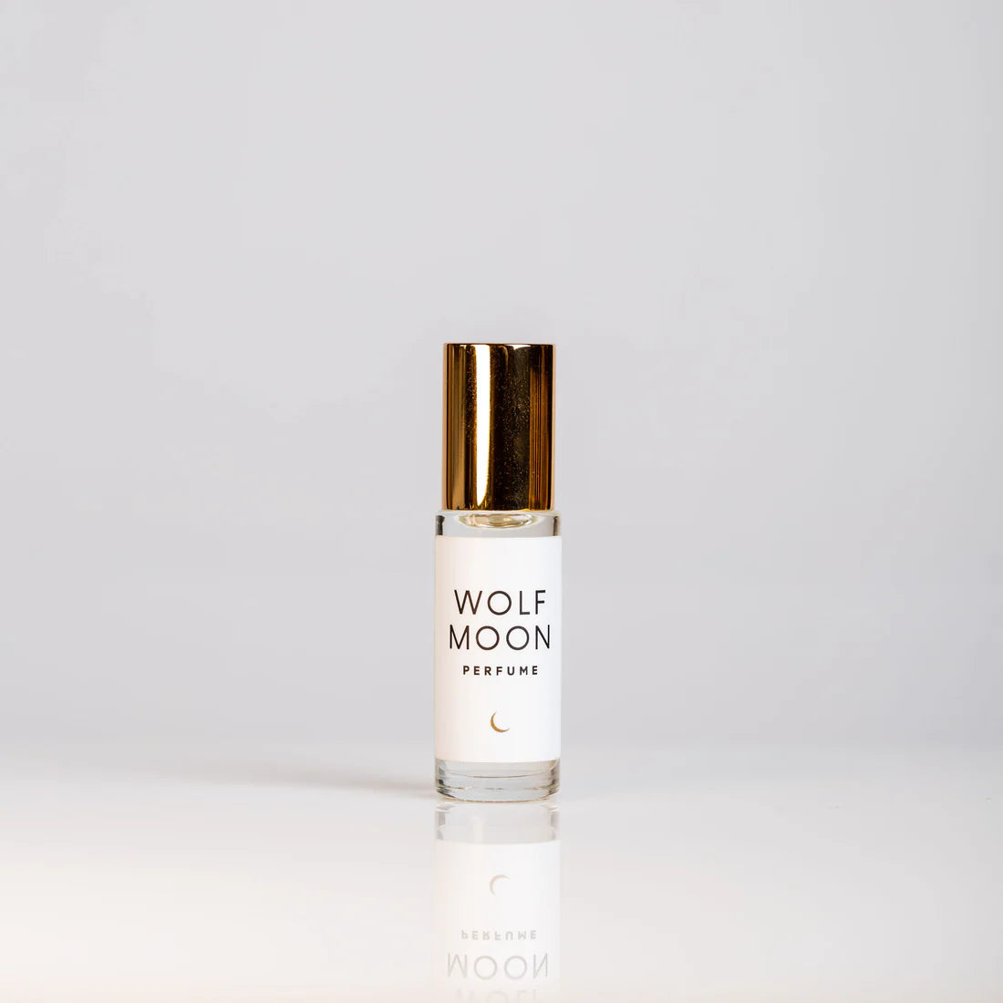 Organic perfume featuring notes of vanilla, amber and soft musk.