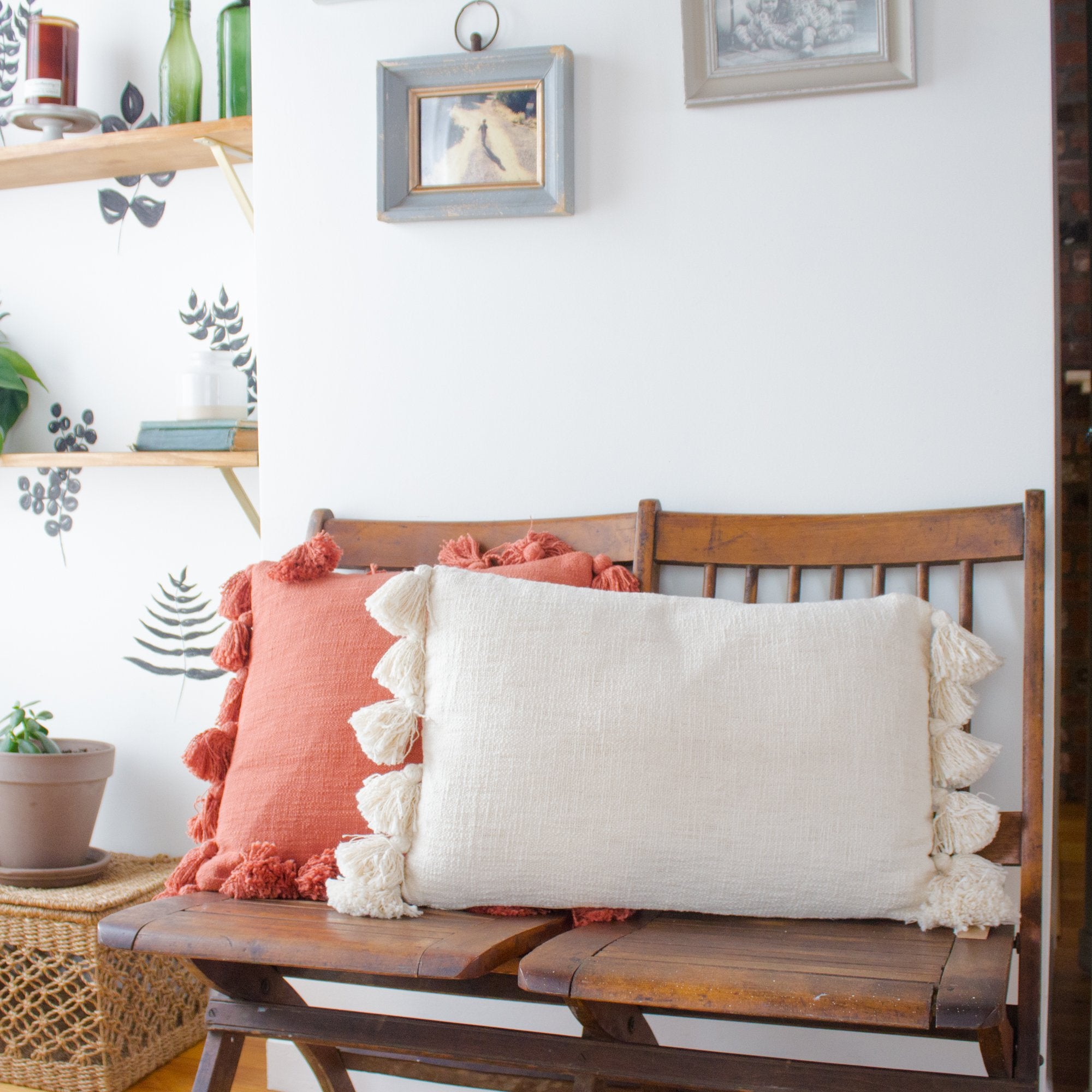 Textured must-haves: decorative pillows and throws