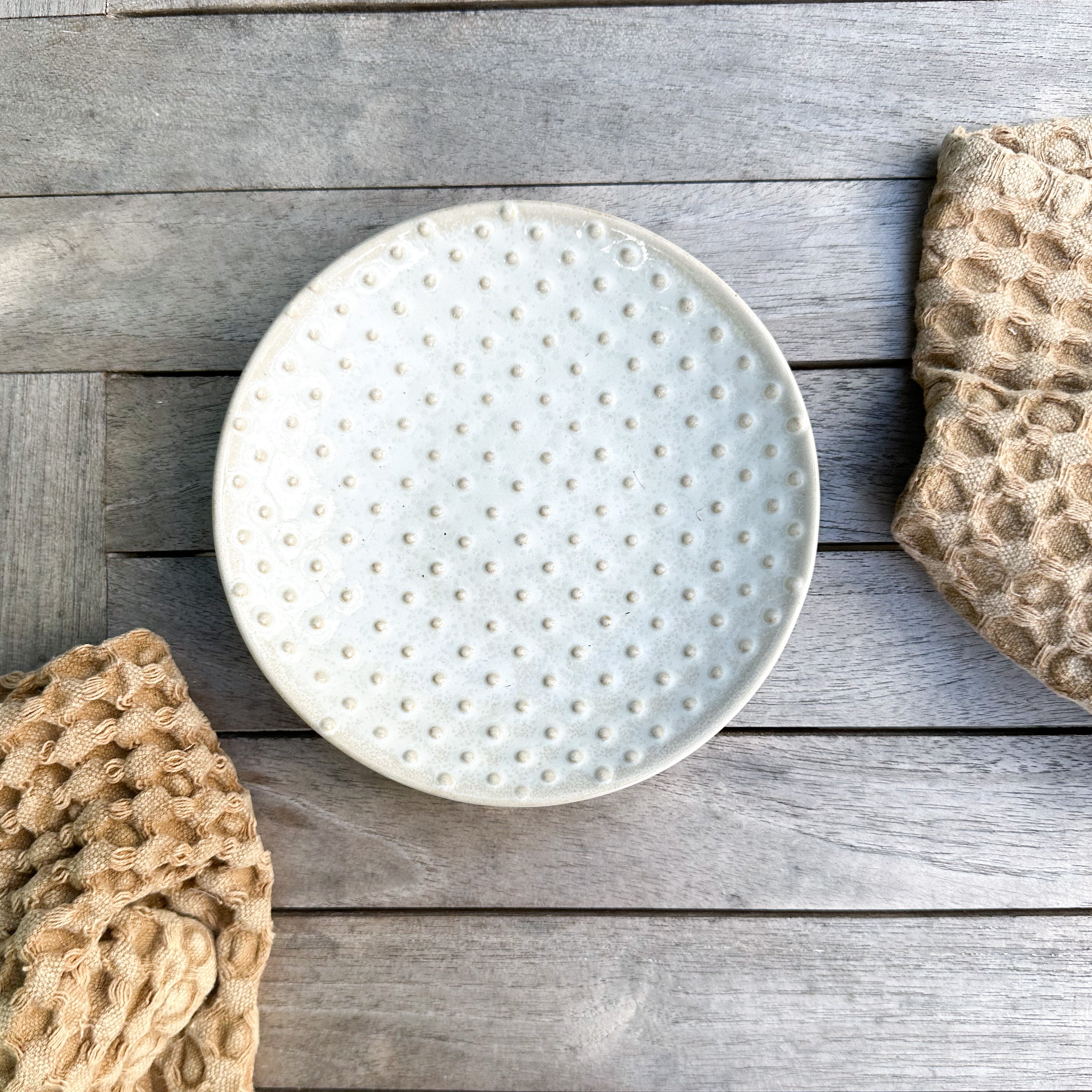 Stoneware Hobnail Appetizer Plate