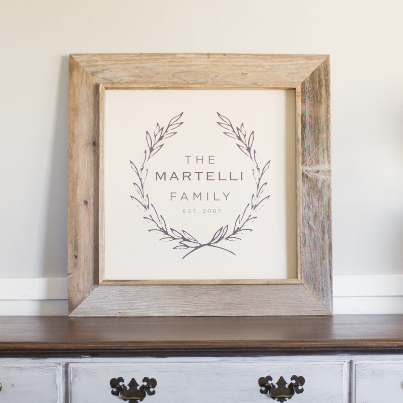 Laurel Wreath Personalized Family Sign