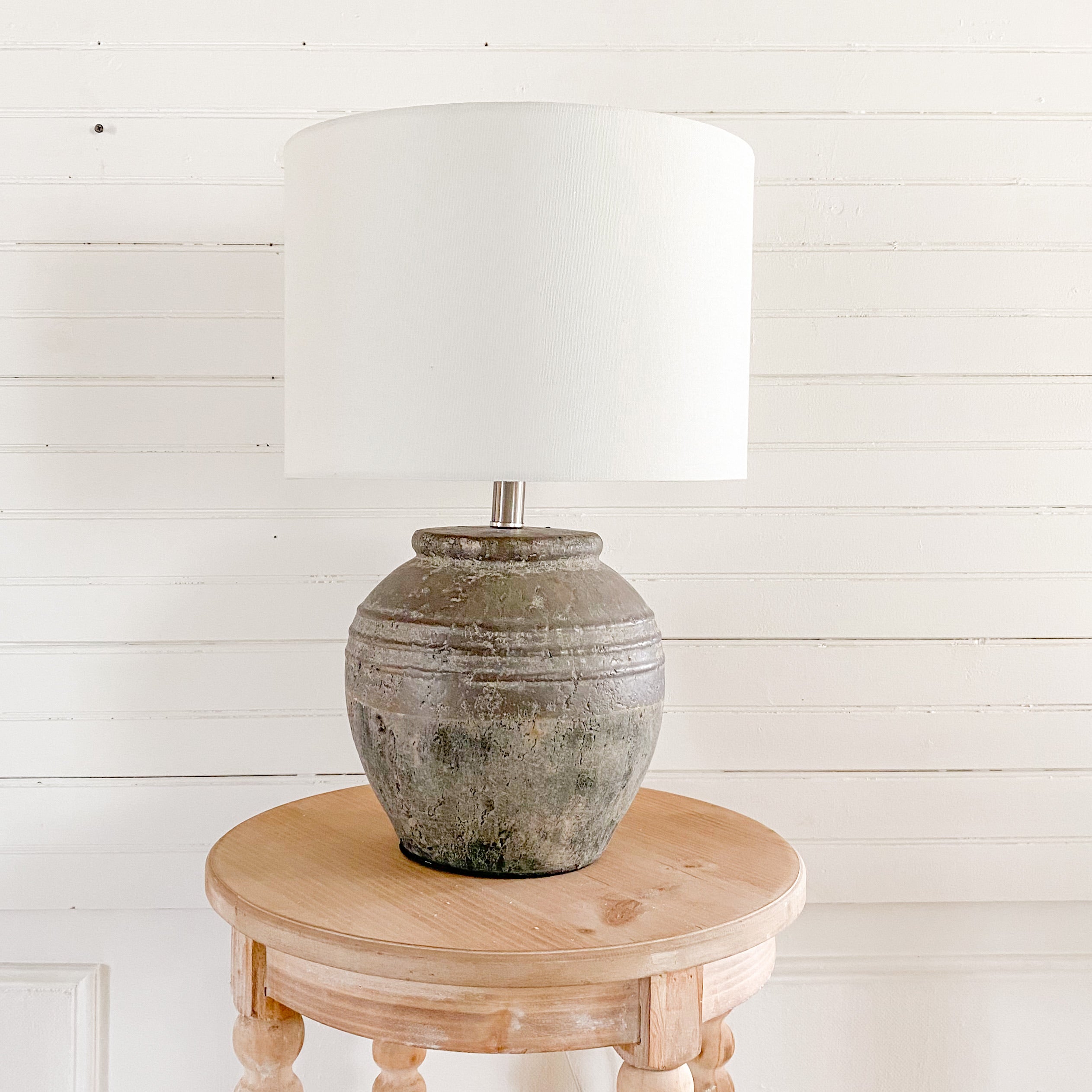 Noah Charcoal Ceramic Urn Lamp With White Linen Shade