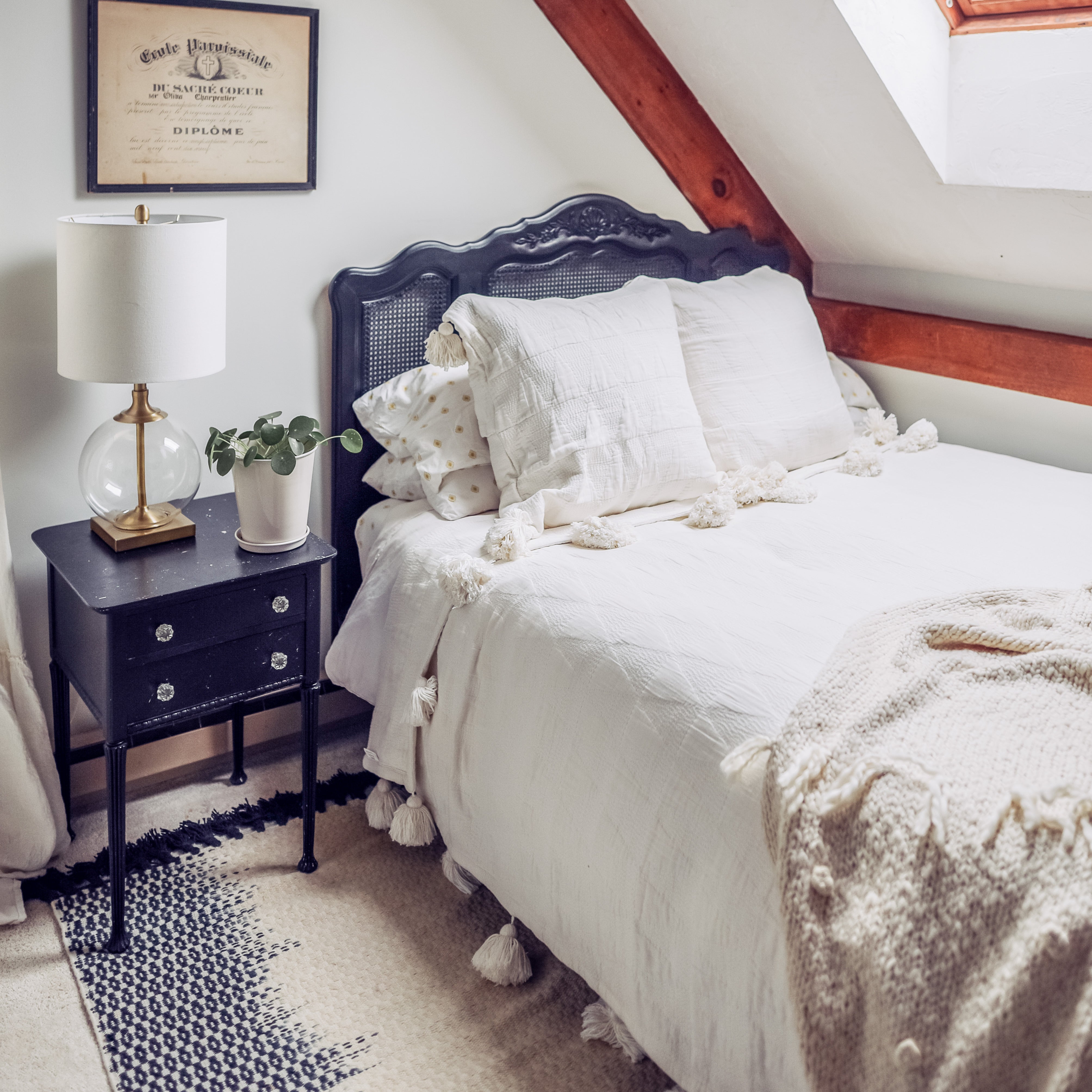 Yara Ivory Embroidered Quilt with Tassel Edge - Thumbnail 2